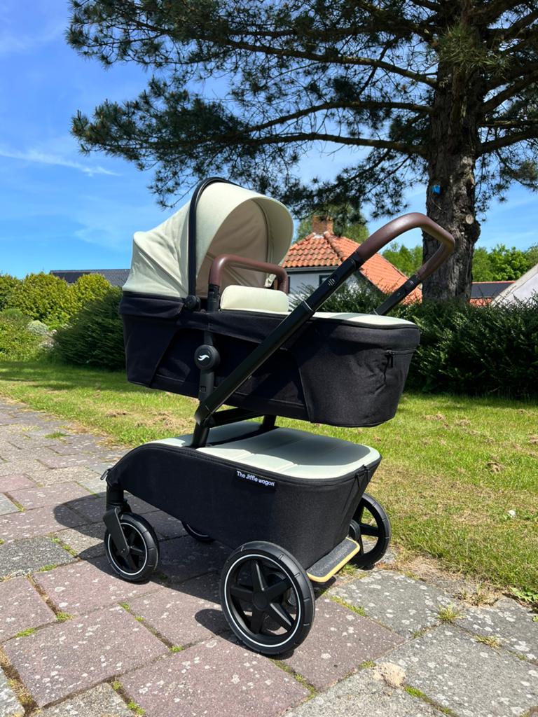 Jiffle Wagon kinderwagen, Zo goed als nieuw, Combiwagen, Verstelbare duwstang, Ophalen