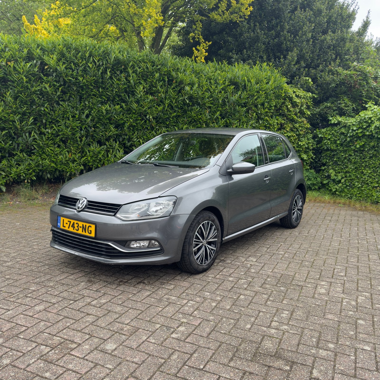 VW Volkswagen Polo 1.2 TSI 90pk 2016 Grijs, Stof, 40 €/maand, 4 cilinders, Handgeschakeld