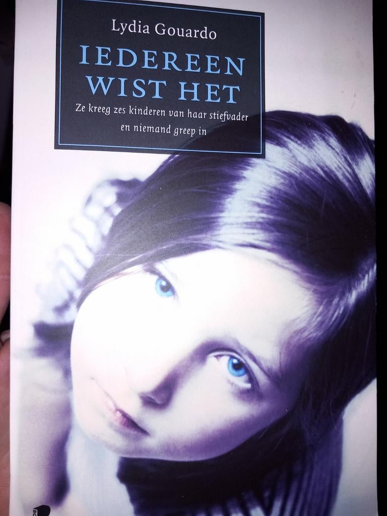 Iedereen Wist Het - Lydia Gouardo, Boeken, Biografieën, Gelezen, Overige, Ophalen of Verzenden
