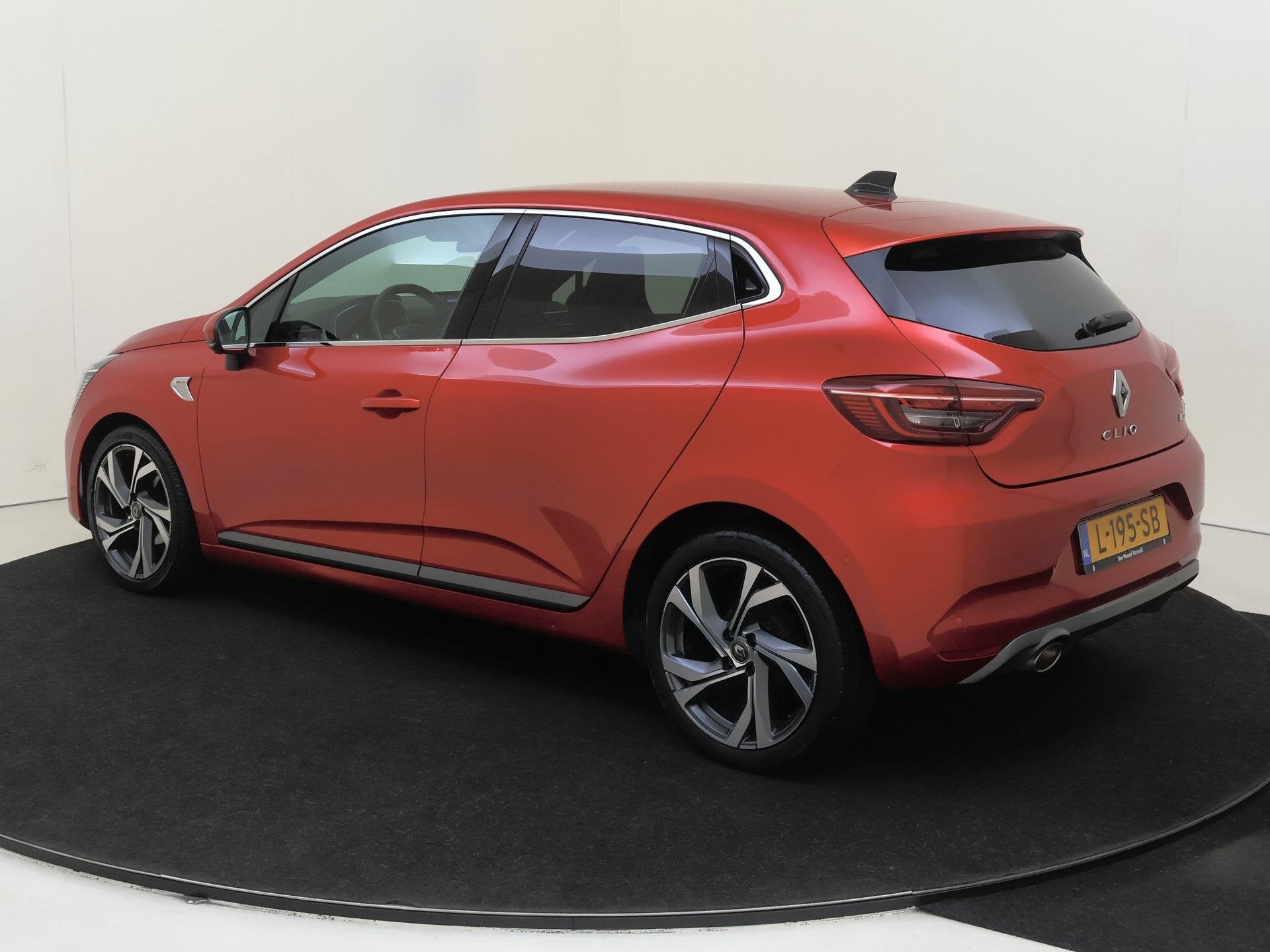Renault Clio 1.0 TCe R.S. Line | 360 Camera, Parkeersensor, Gebruikt, Leder en Stof, 49 €/maand