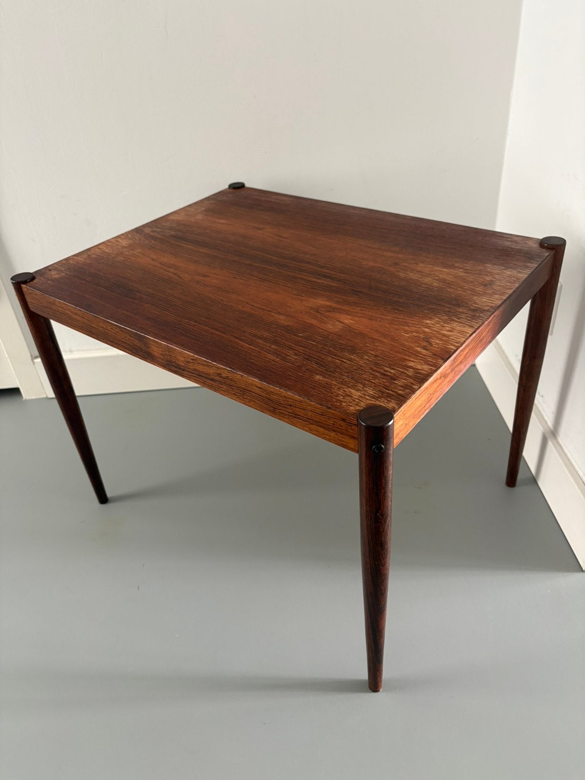 Deens palissander houten bijzettafeltje, Huis en Inrichting, Tafels | Bijzettafels, Minder dan 45 cm, Minder dan 55 cm, Gebruikt