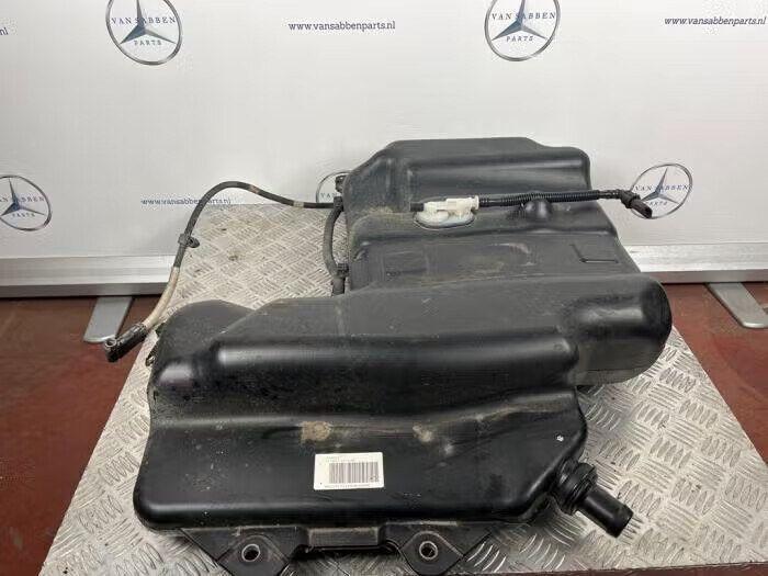 Adblue tank van een Mercedes Vito, Ophalen of Verzenden, Gebruikt