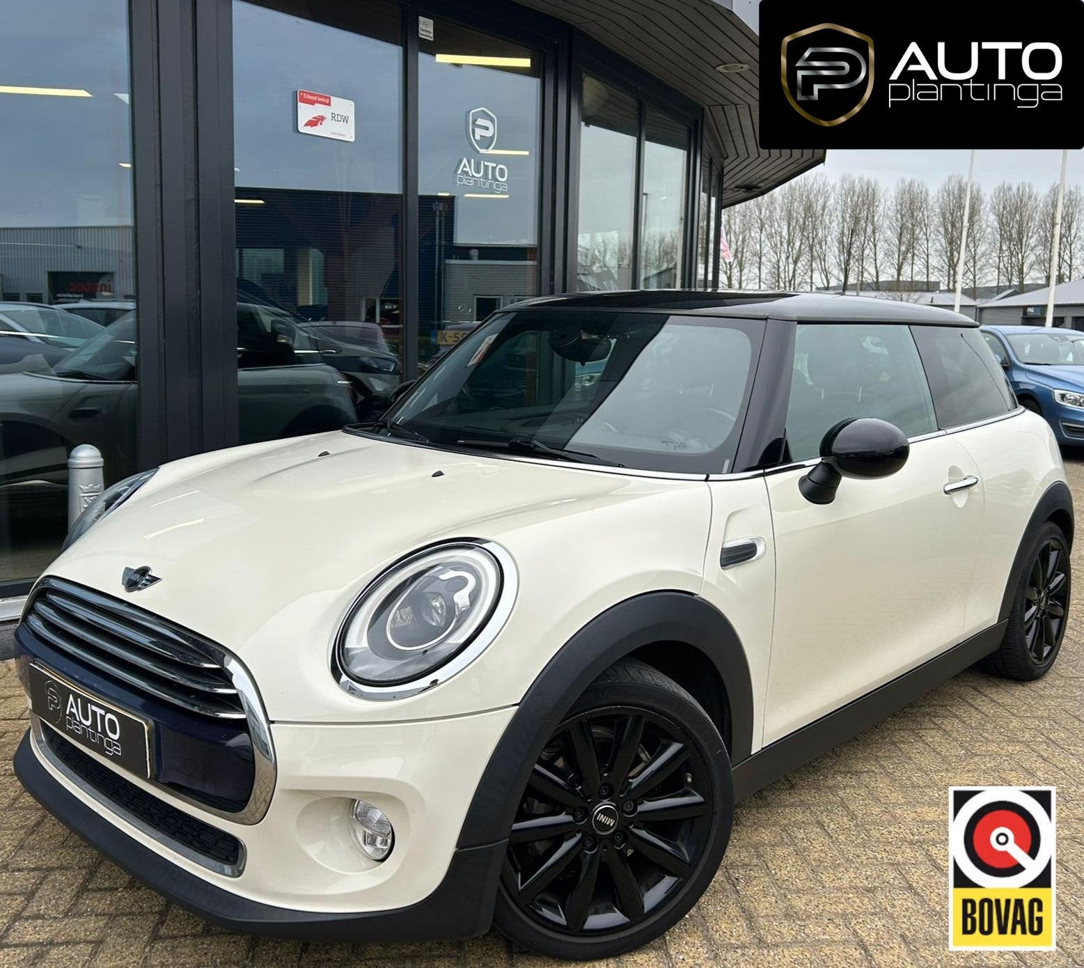 MINI Cooper 1.5 Chili Business 136PK | NL AUTO | Nette Staat, Voorwielaandrijving, 136 pk, 4 stoelen, Leder en Stof