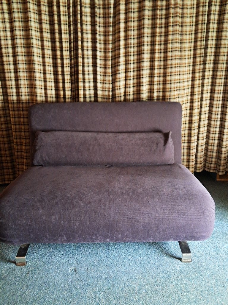 Comfortabele bordeaux kleurige zit/slaapbank, Ophalen, Gebruikt, Modern, Paars