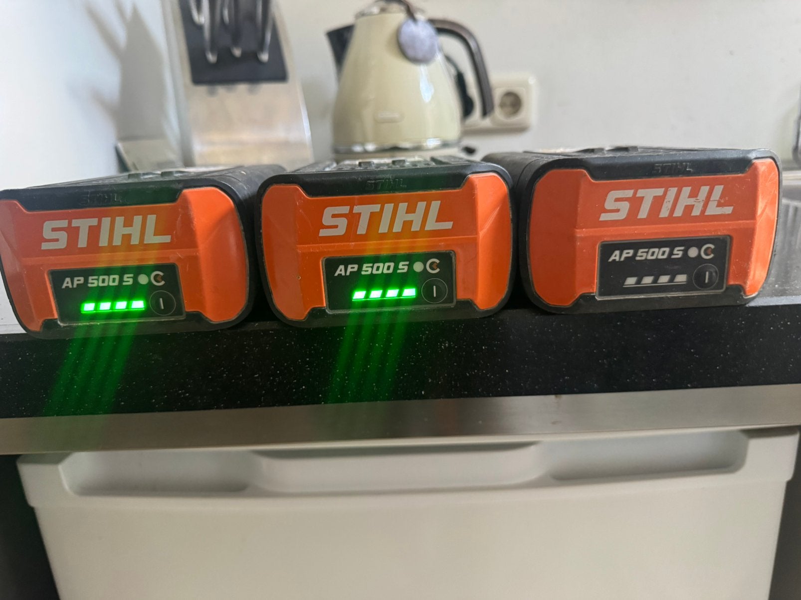 Accu’s van sthil 500, Ophalen, Zo goed als nieuw