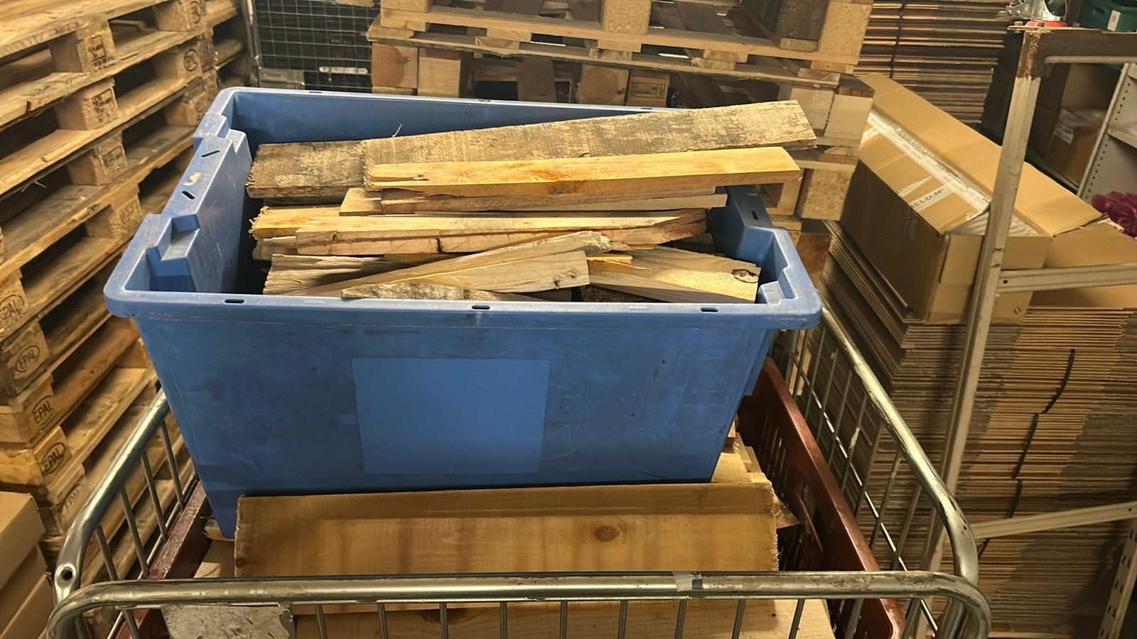 Brandhout van pallets. Prijs afhankelijk van hoeveelheid, Tuin en Terras, Minder dan 3 m³, Ophalen
