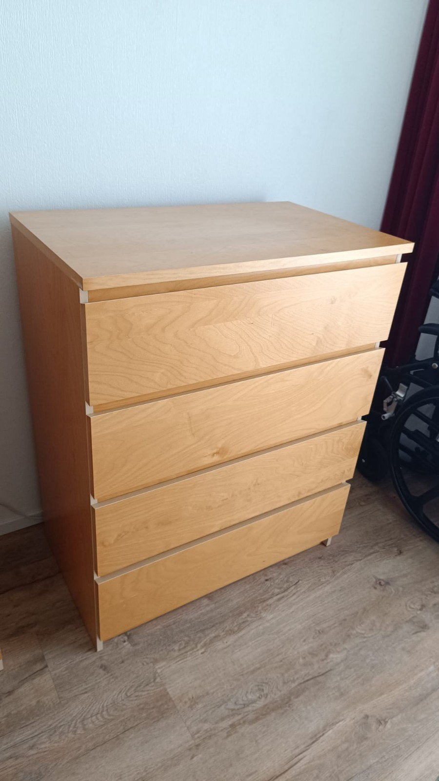 1 of 2 IKEA MALM ladekast met 4 lades, Ophalen, Gebruikt, 100 tot 150 cm, 50 tot 100 cm