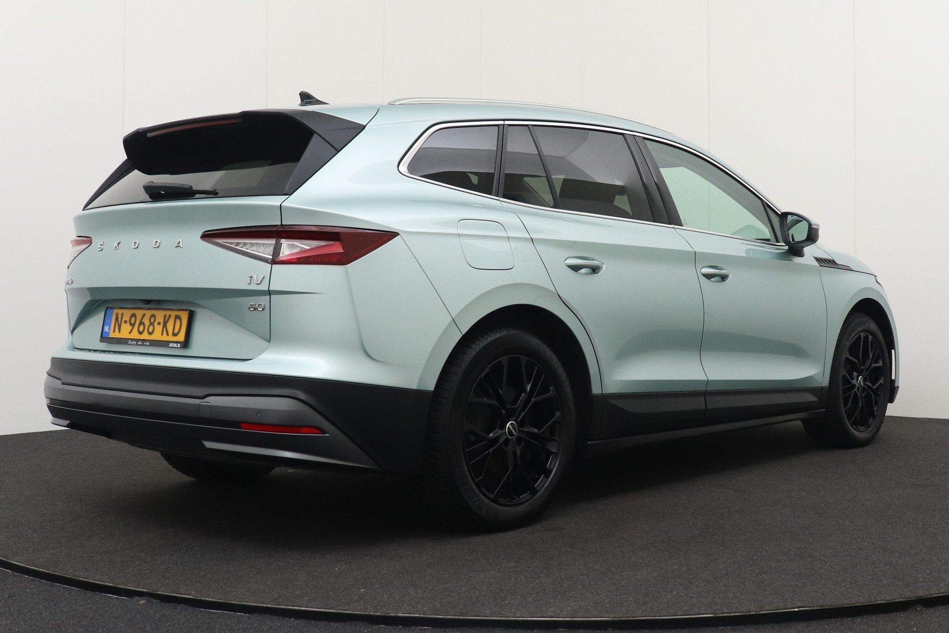 Skoda Enyaq iV 60 (SOH 94%) Carplay Stoelverw. Cruise, Auto's, Automaat, Achterwielaandrijving, Gebruikt, Zwart