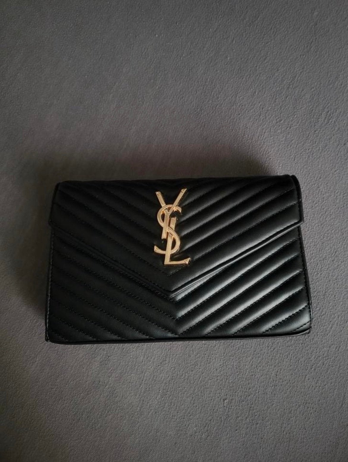 Stijlvolle Zwarte YSL Avondtasje met Gouden Details, Ophalen of Verzenden, Zo goed als nieuw, Zwart, Schoudertasje
