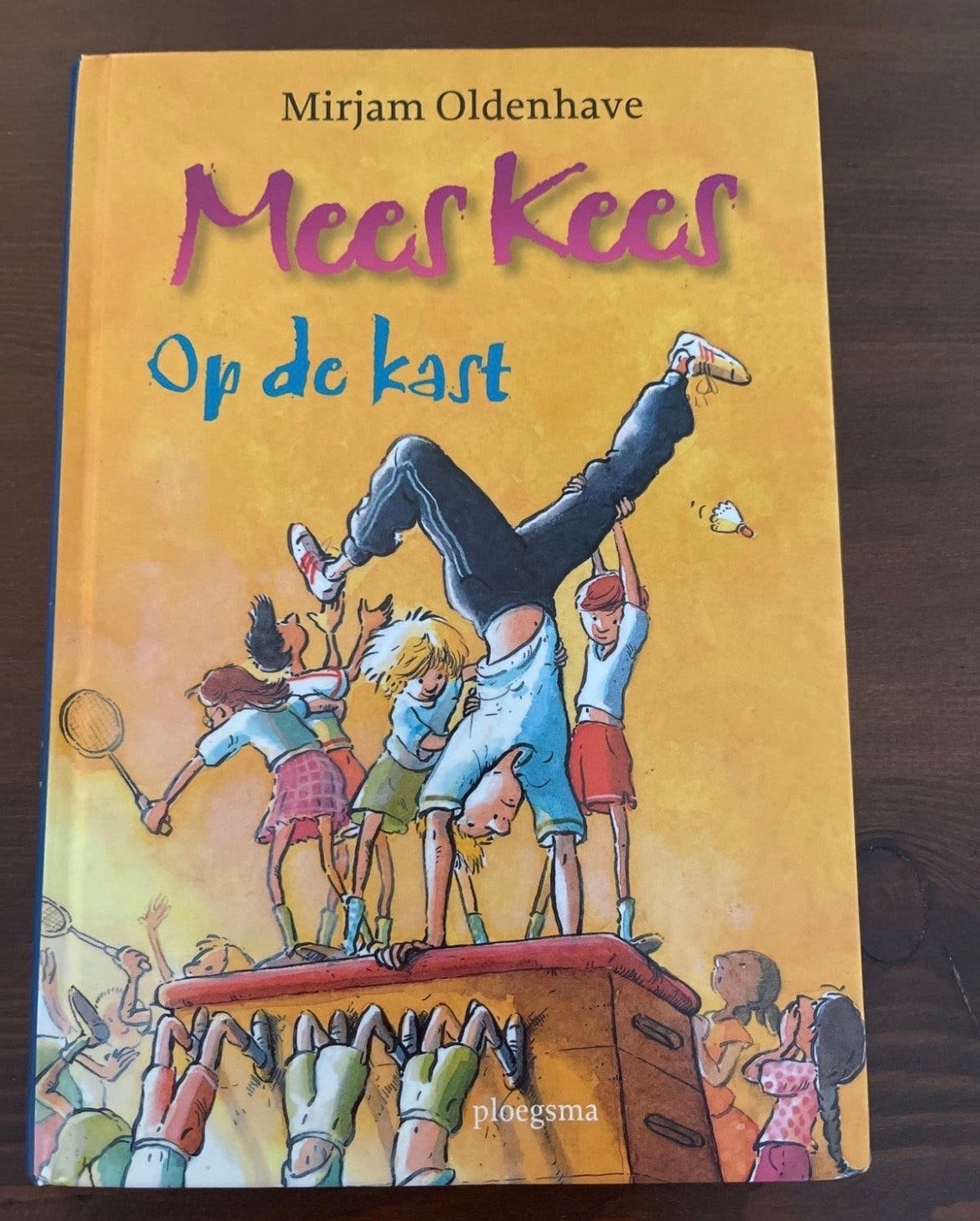 Mees Kees Op de kast - Mirjam Oldenhave, Ophalen of Verzenden, Zo goed als nieuw, Fictie algemeen
