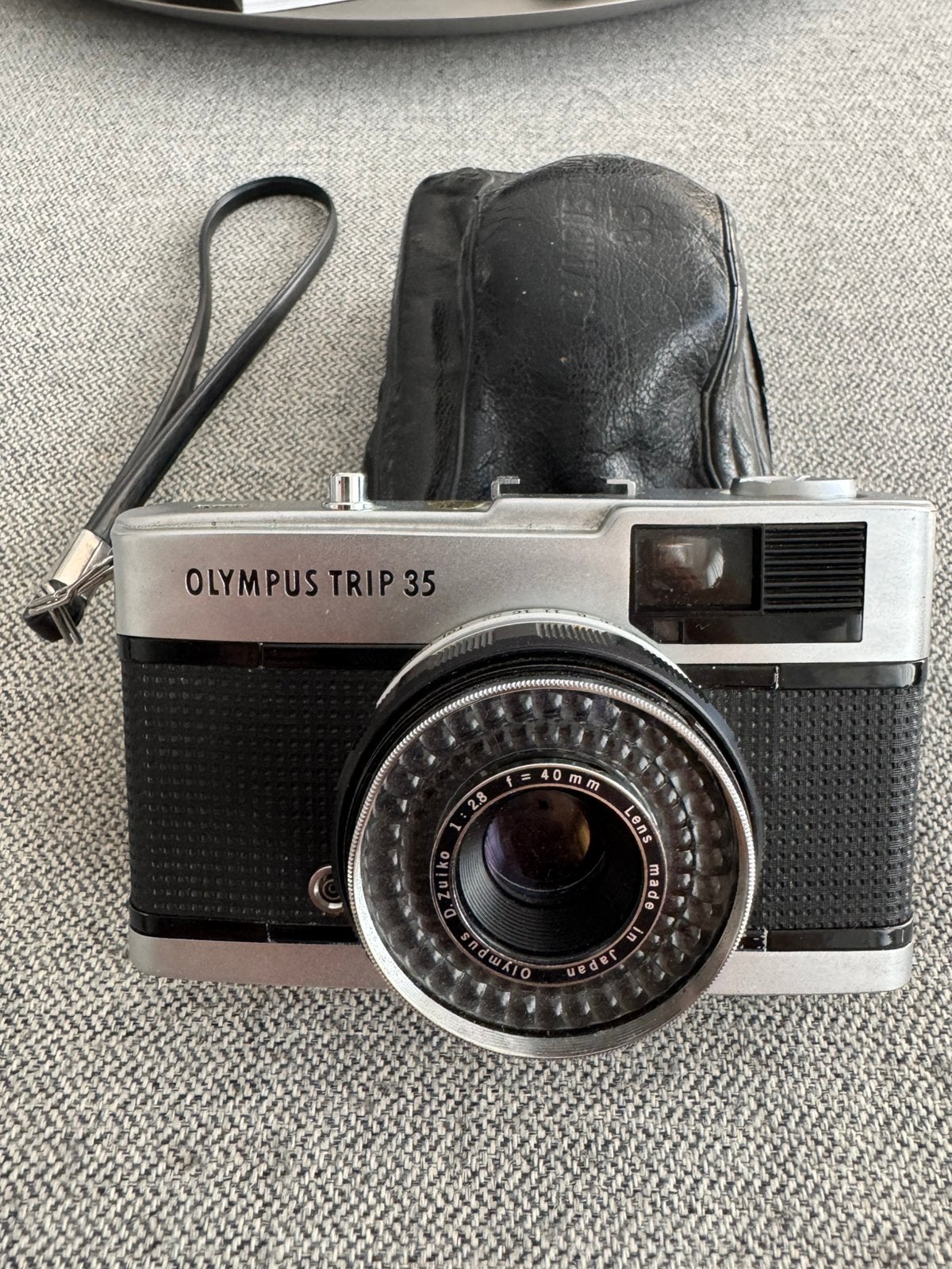 Olympus Trip 35 Analoge Compactcamera + D. Zuiko 40mm f/2.8, Audio, Tv en Foto, Fotocamera's Analoog, Ophalen of Verzenden, Gebruikt