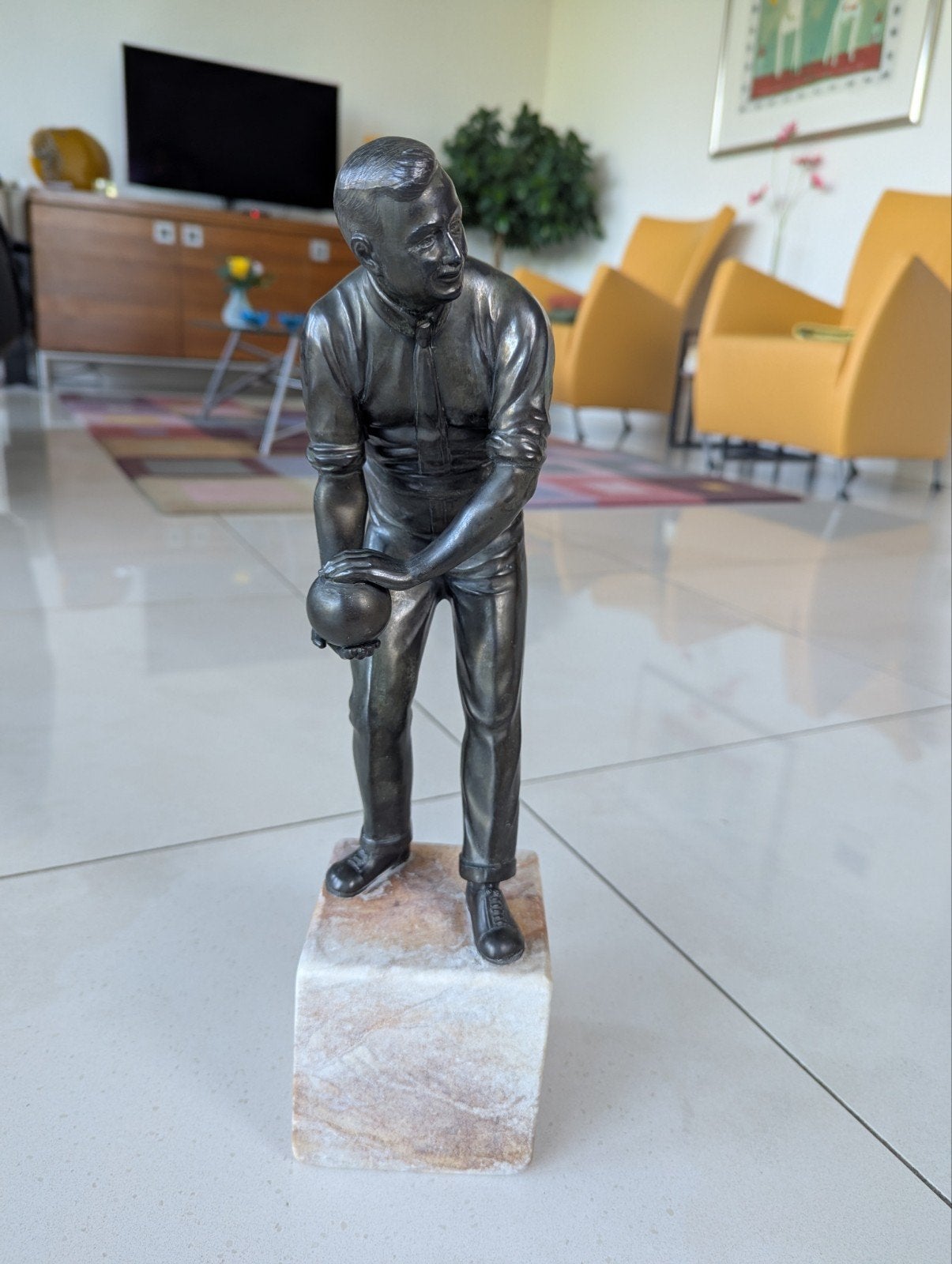 Art Deco Bronzen Bowler Sculptuur op Marmeren Voetstuk, Ophalen of Verzenden