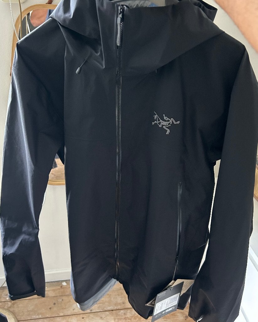 Arc’teryx beta SL jacket (NIEUW & Origineel), Ophalen of Verzenden, Nieuw, Maat 52/54 (L), Zwart