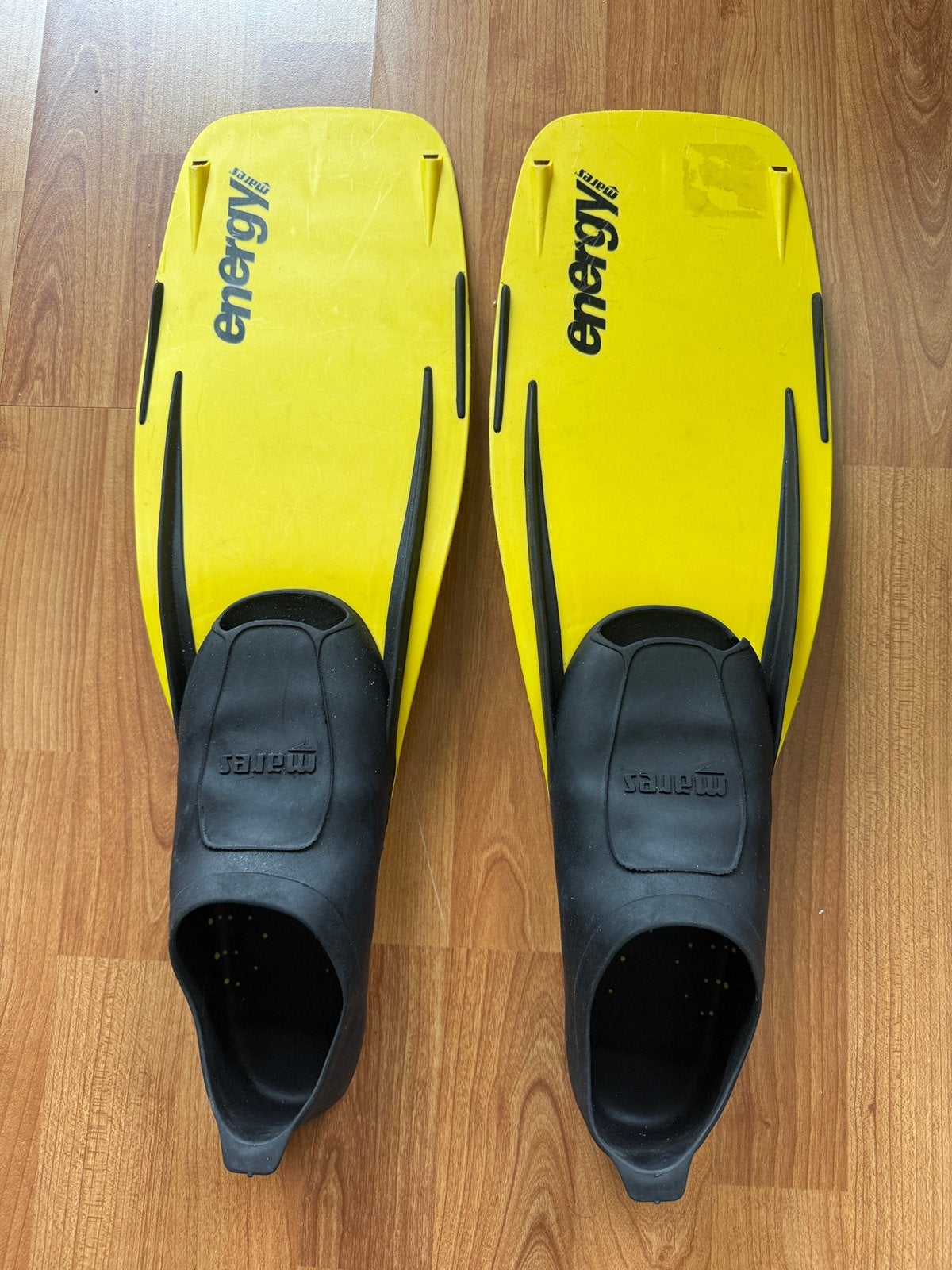 Flippers Mares mt 38/39, Ophalen, Zo goed als nieuw, Snorkelvinnen