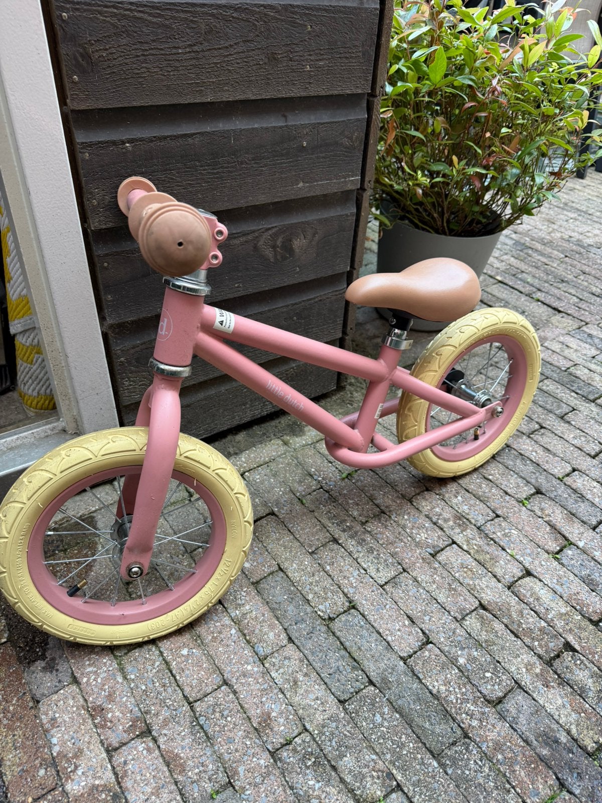 Loopfiets Little Dutch roze, Ophalen, Zo goed als nieuw, Minder dan 16 inch