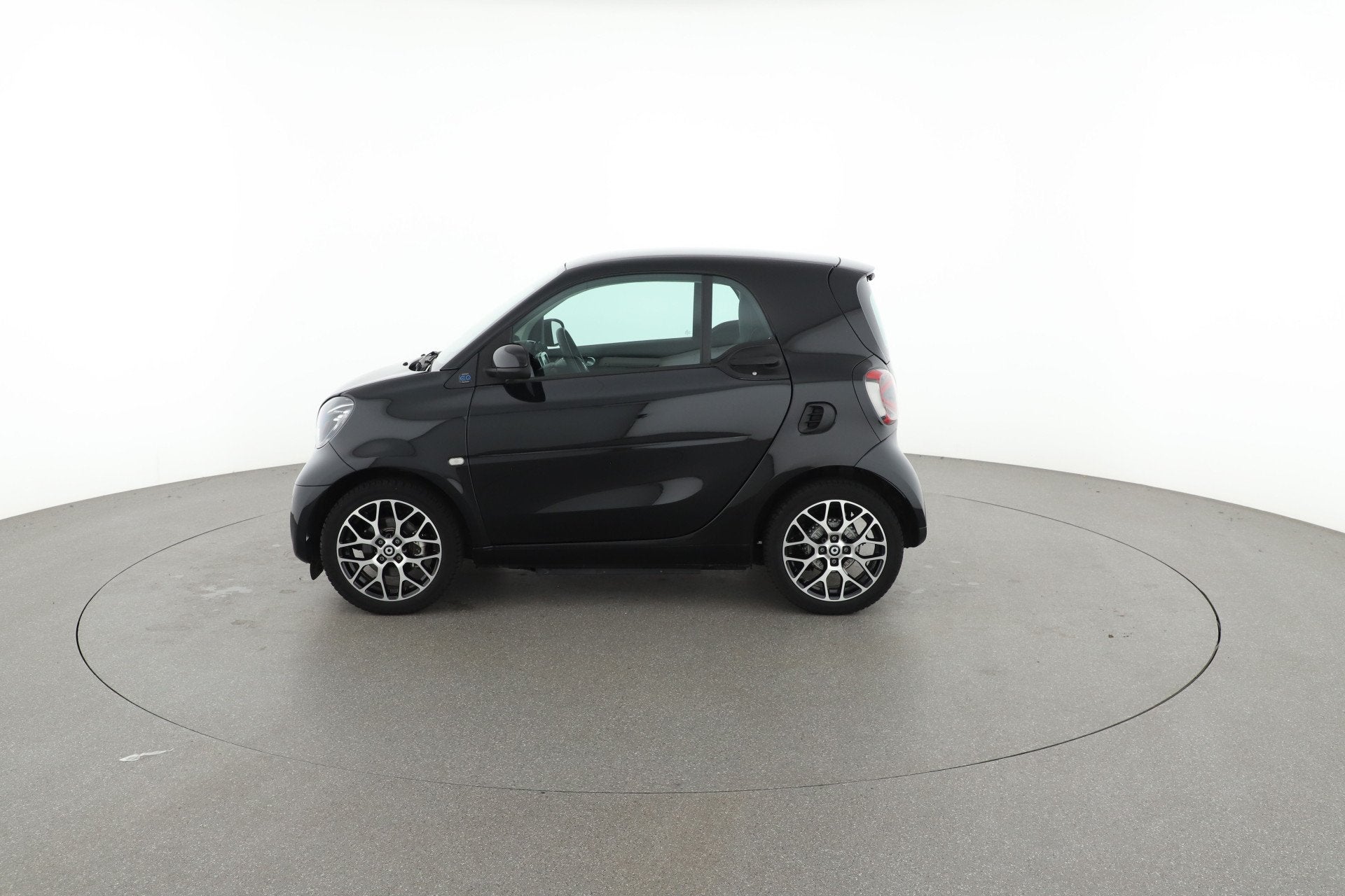 Smart Fortwo EQ Essential 18 kWh WH39673 (bj 2023), Auto's, Automaat, Achterwielaandrijving, Gebruikt, Met garantie (alle)