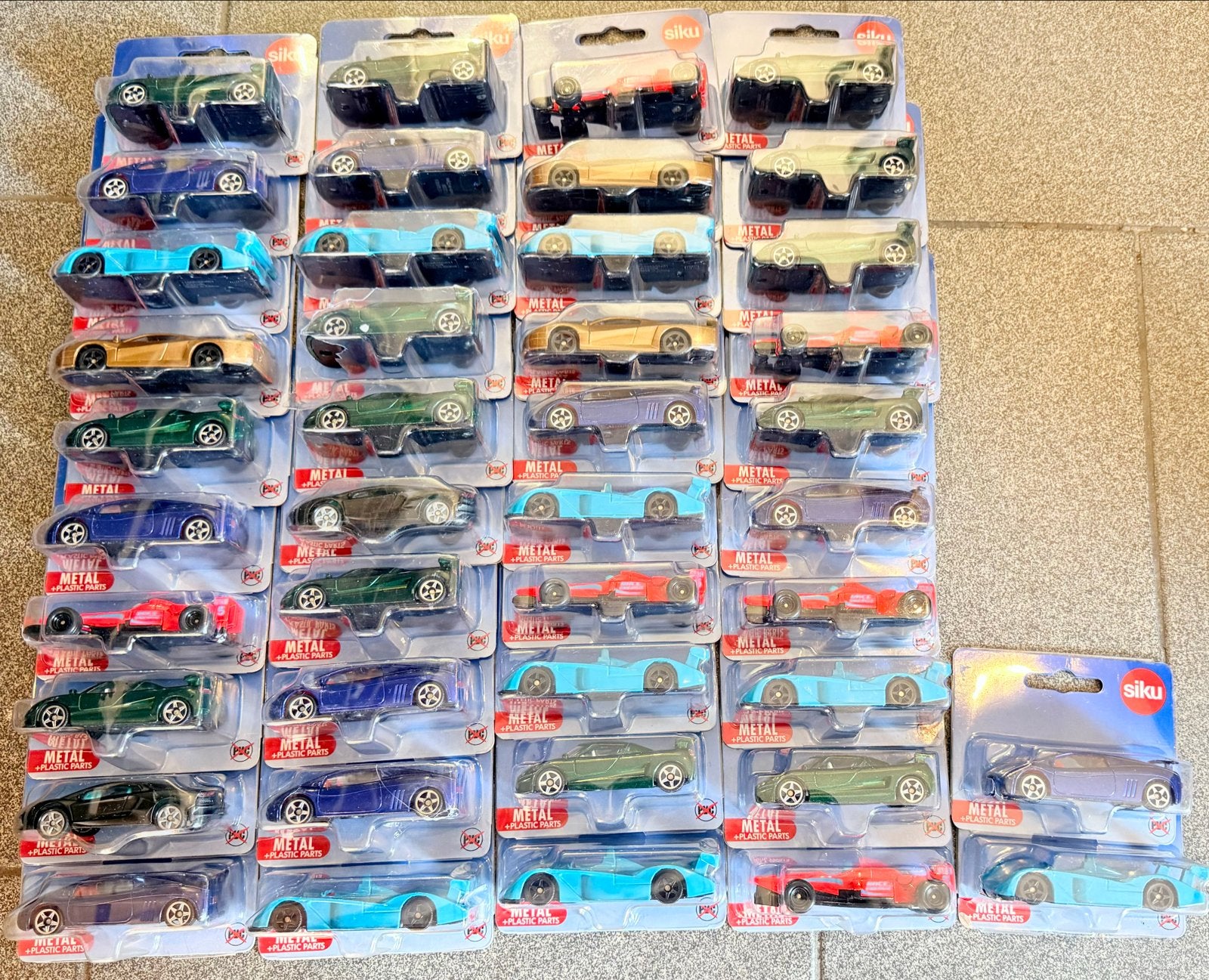 42x Grote collectie Siku metalen autootjes nieuw in blister, Siku, Auto, Nieuw, Siku