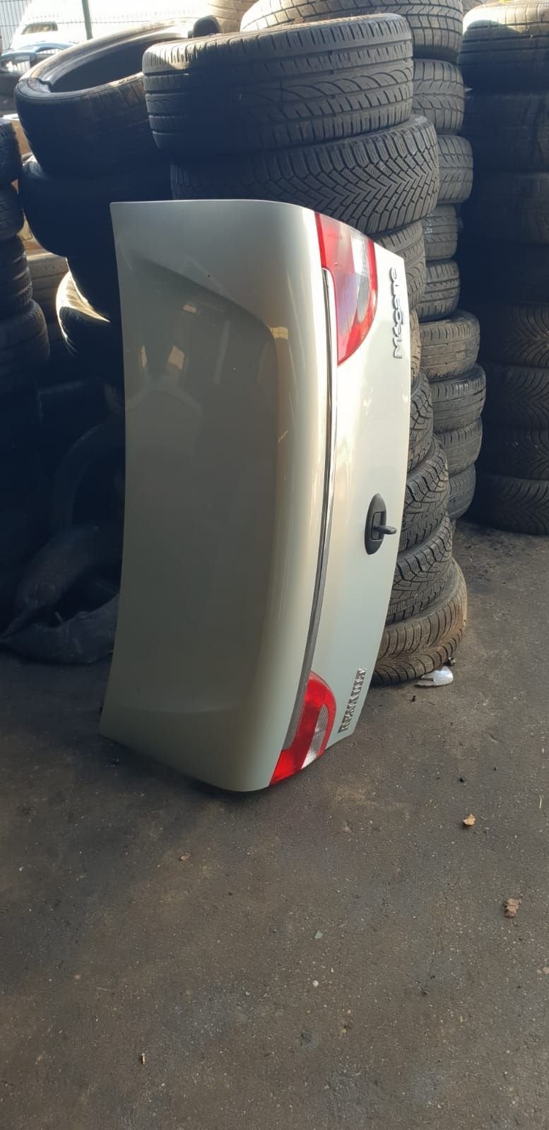RENAULT MÉGANE SEDAN ACHTERKLEP +SLEUTEL BJ 99 TOT 2003, Gebruikt, -, Ophalen of Verzenden, Achter