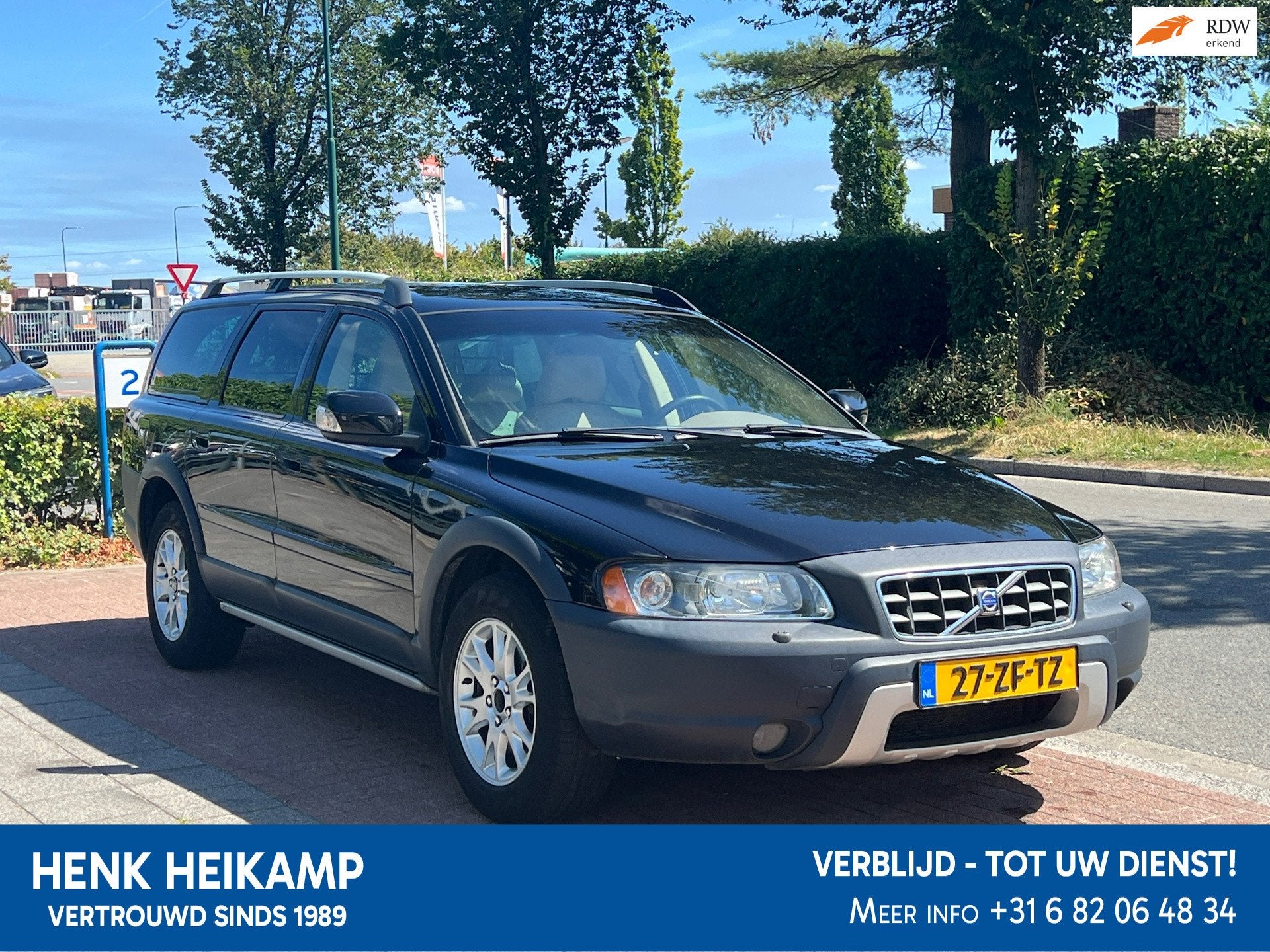 Volvo XC70 2.4 D5 Momentum *BOEKJES INGEVULD, Auto's, Volvo, Automaat, 1694 kg, 197 €/maand, XC70