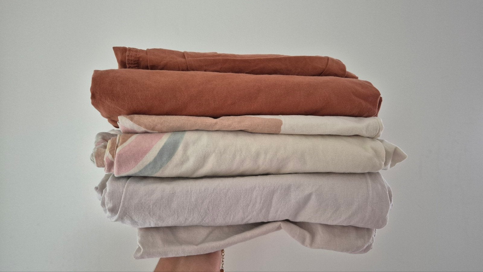 3x Dekbedovertrekken & 1x Hoeslaken Peuterbed 150x120/150x70, Jongetje of Meisje, Beige, Dekbedovertrek, Ophalen of Verzenden