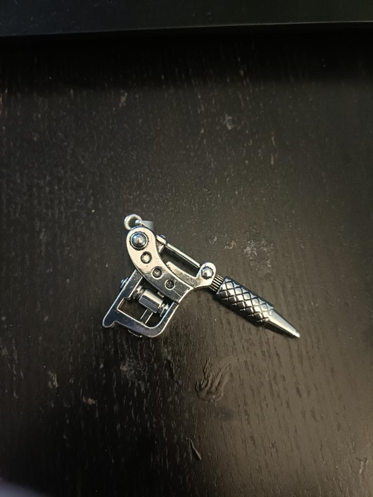 Tattoo gun sleutel hanger, Verzenden