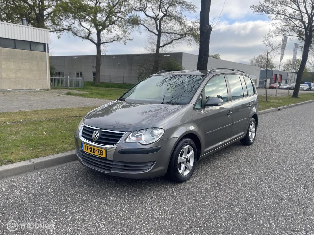 Volkswagen Touran 1.4 TSI Goed onderhouden, Voorwielaandrijving, Navigatiesysteem, 4 cilinders, Bedrijf