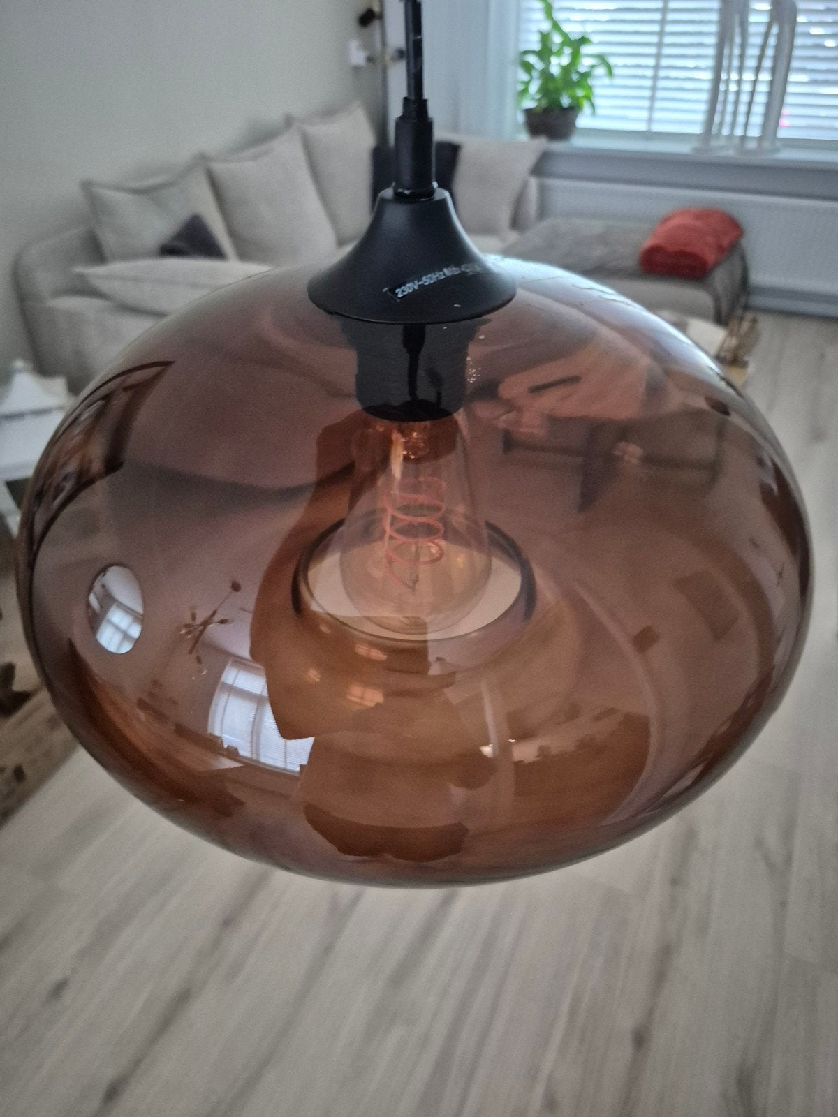 Kwantum Hanglamp Ymir Bruin - Zo goed als nieuw, Huis en Inrichting, Ophalen, E27 (groot), Zo goed als nieuw, Glas