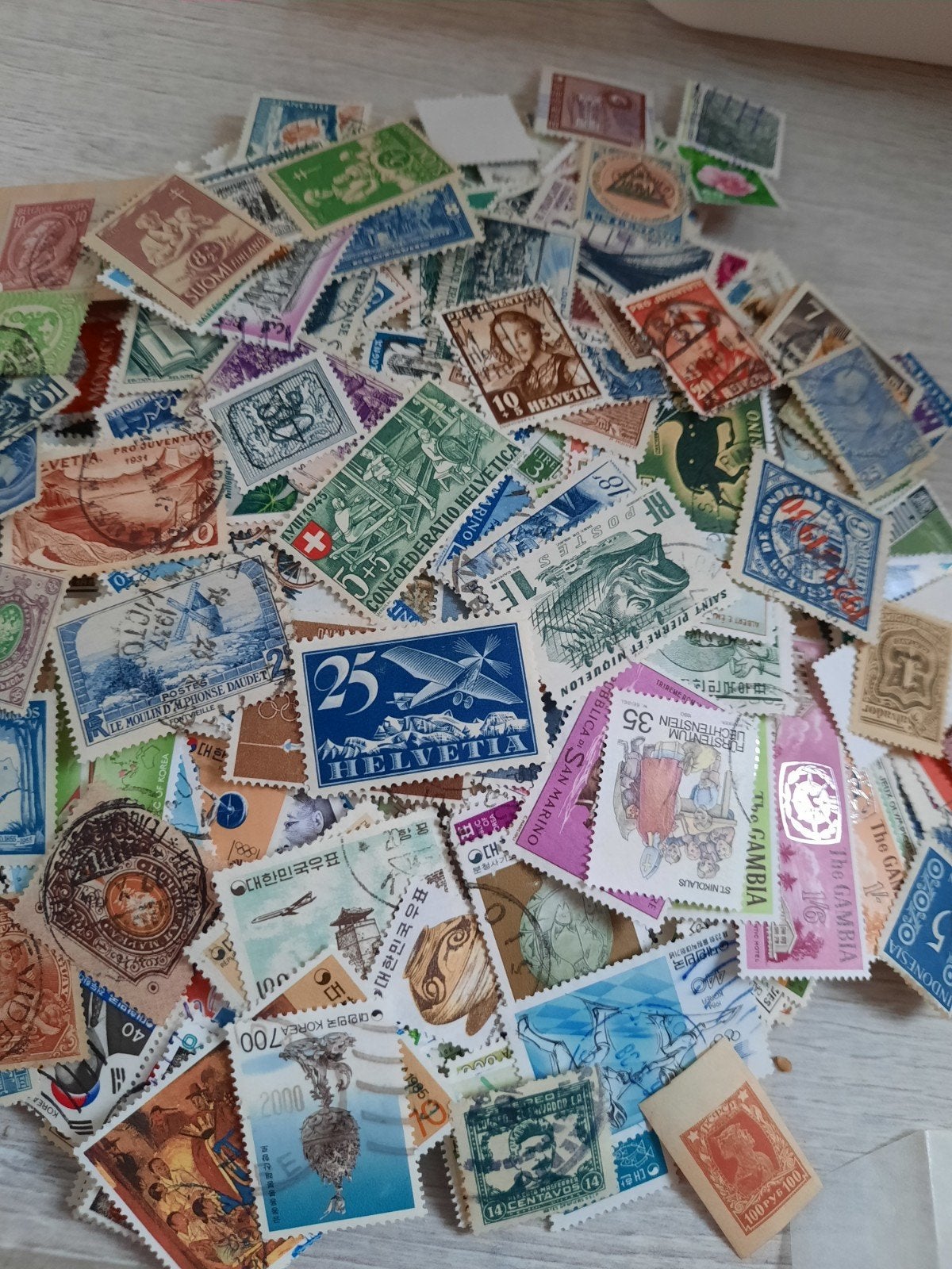 Diverse postzegels uit verschillende landen, Postzegels en Munten, Verzenden