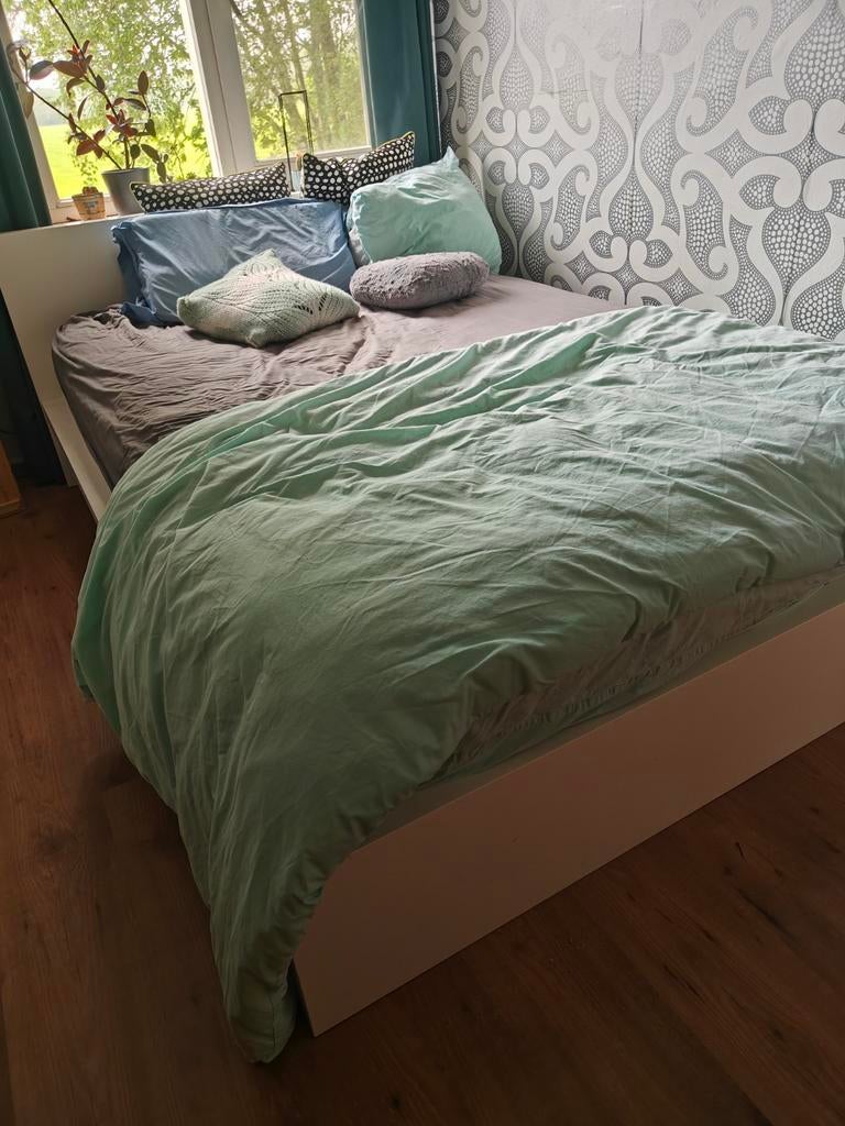Wit bed 1.40 x 2.00, Huis en Inrichting, Slaapkamer | Bedden, Wit, Twijfelaar, Hout, 140 cm