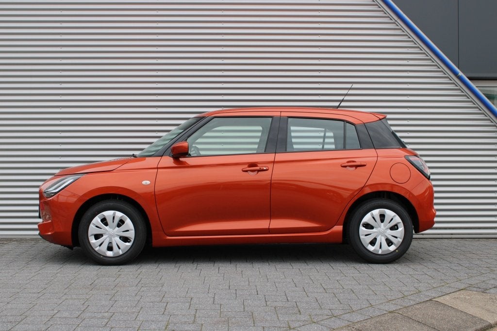 Suzuki Swift 1.2 Comfort Smart Hybrid | € 2.600,- voorraad, Stof, Zwart, Overige kleuren, 894 kg