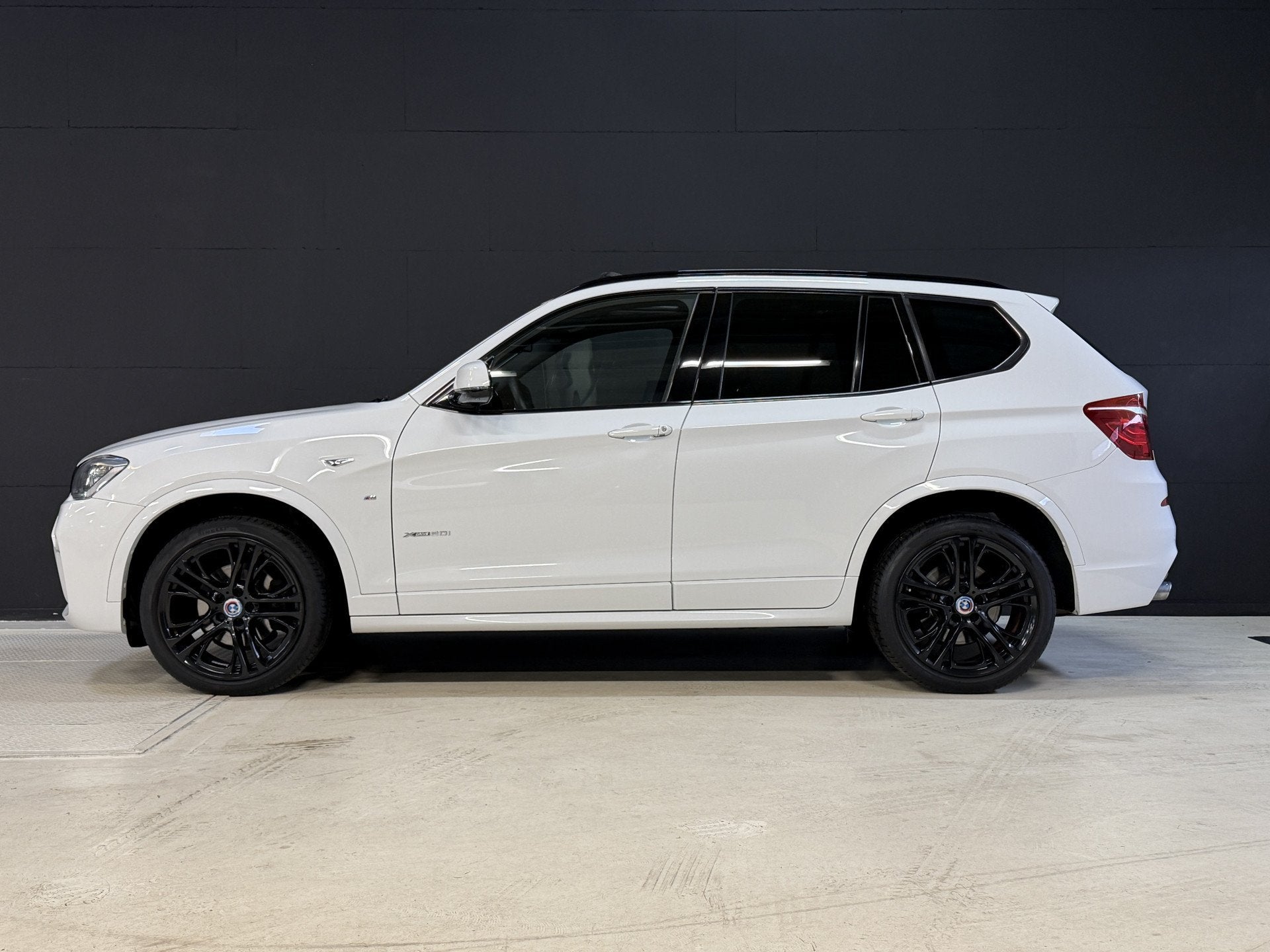 BMW X3 xDrive20i M-Sport Centennial High Executive | Panoram, Automaat, Gebruikt, 4 cilinders, 2000 kg