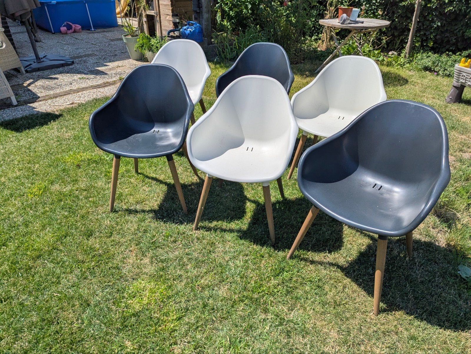 6 tuin stoelen (wit/zwart), Ophalen, Gebruikt, Kunststof, Stapelbaar