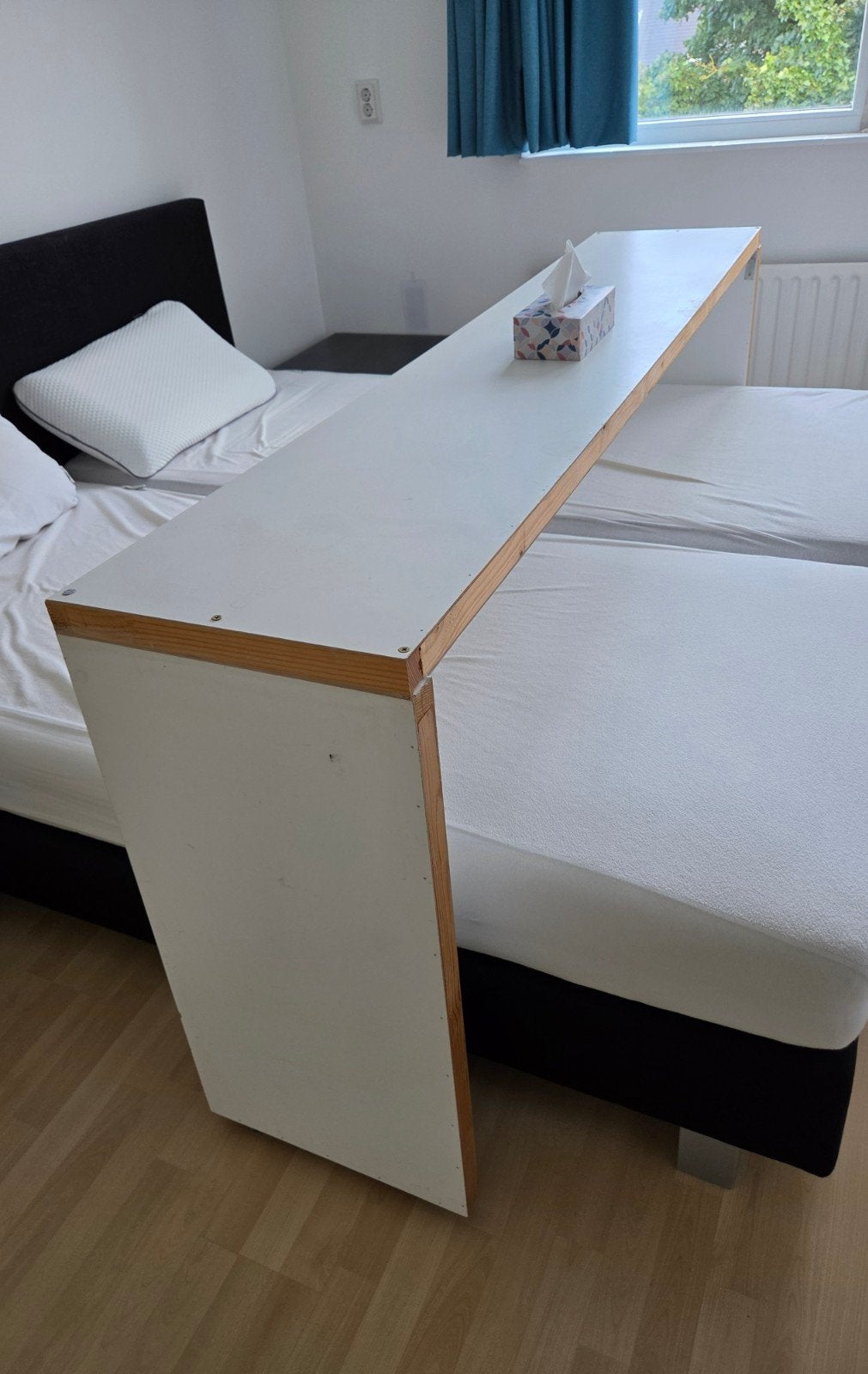 Bedmeubel met wieltjes - 201x42x89 cm, Huis en Inrichting, Slaapkamer | Bedden, Ophalen, Gebruikt, Eenpersoons, Hout