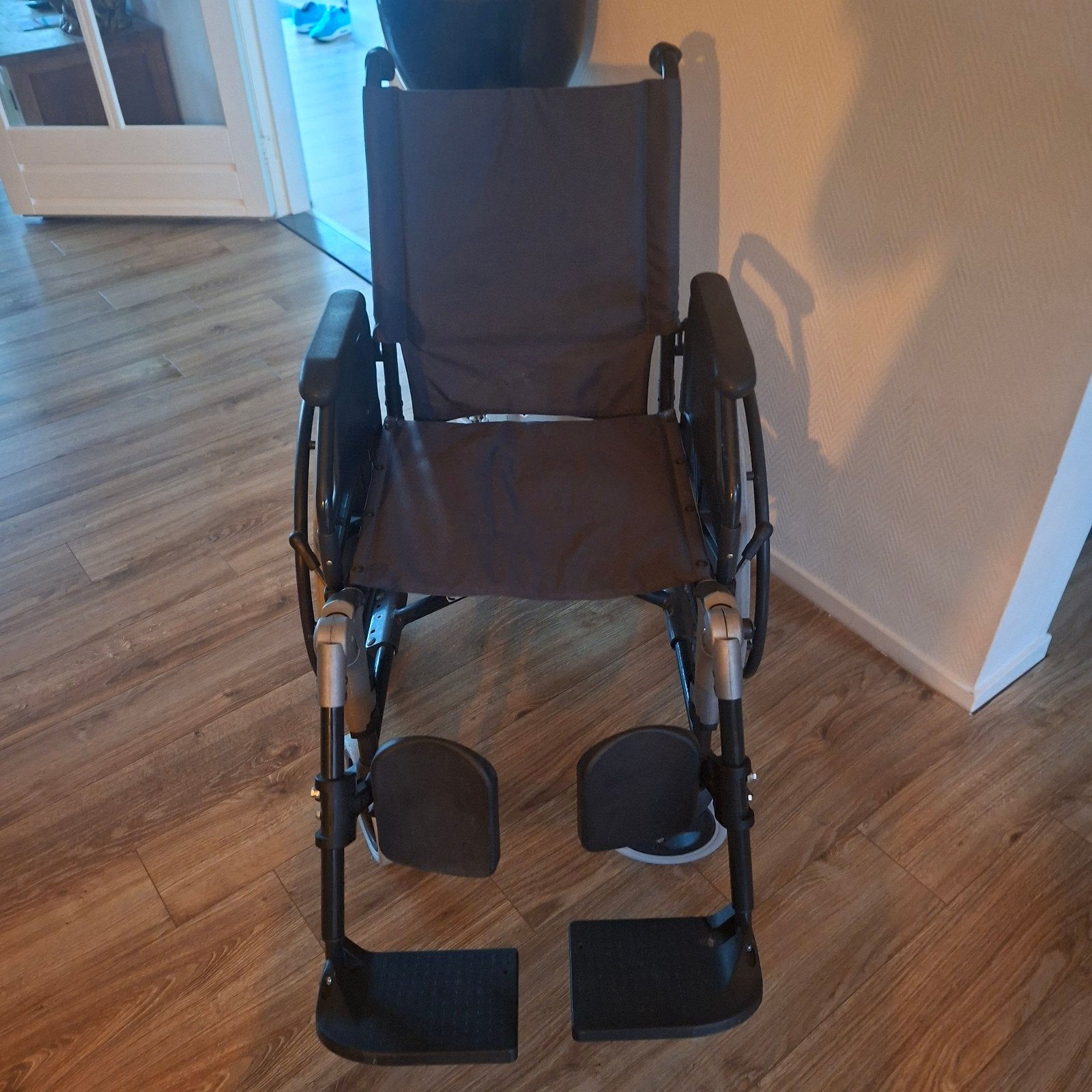 Rolstoel Sunrise Medical inklapbaar, Ophalen, Inklapbaar, Gebruikt, Duwrolstoel