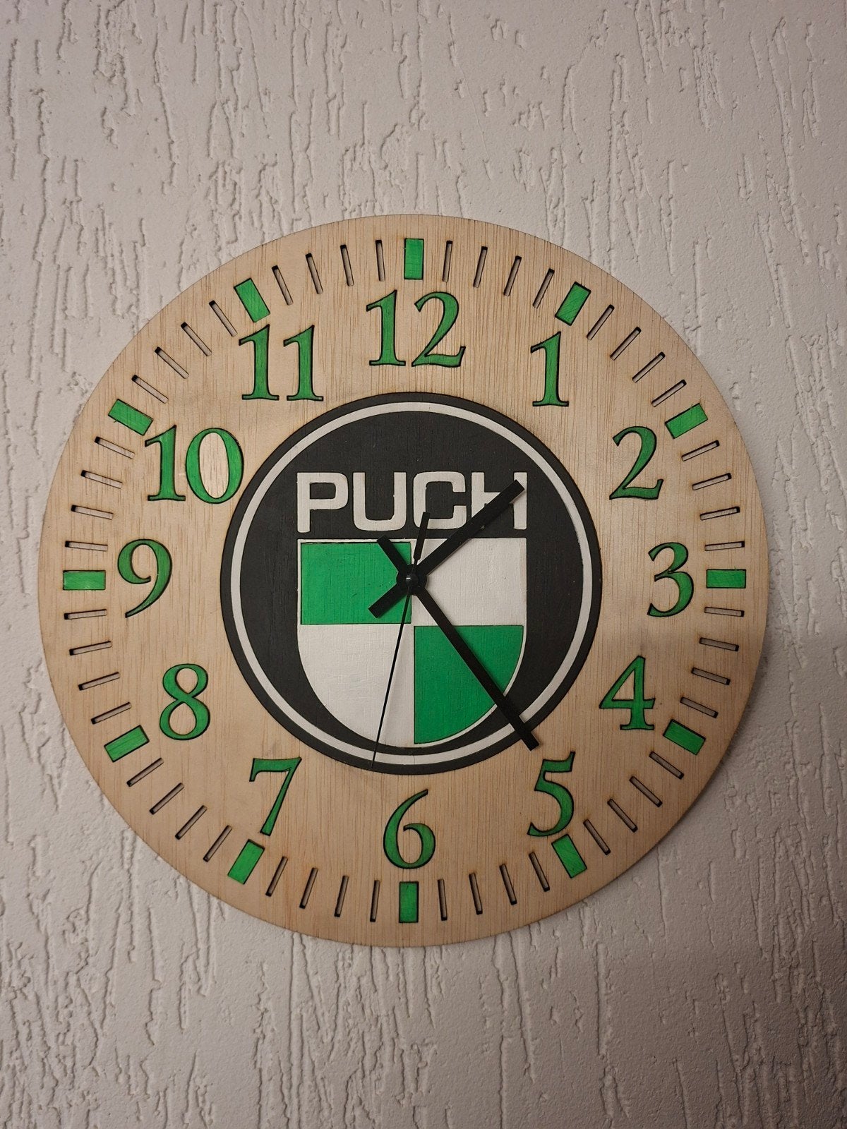 Puch klok massief hout, Ophalen of Verzenden