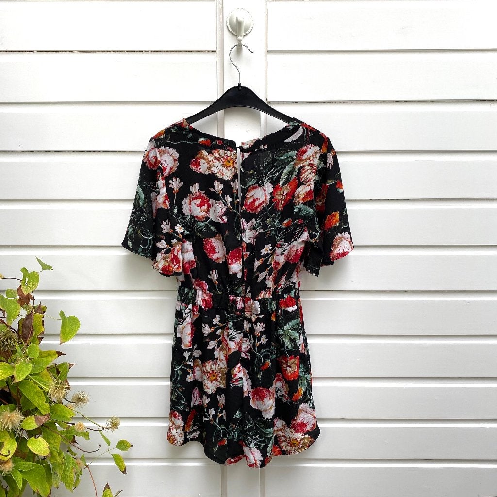 Playsuit met korte broek / M, Maat 38/40 (M), Overige kleuren, Ophalen of Verzenden, Zo goed als nieuw