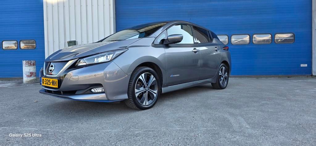 Mooi nette NISSAN LEAF 60KW !   accu probleem, Auto diversen, Schadeauto's, Ophalen, Zilver of Grijs, Benzine