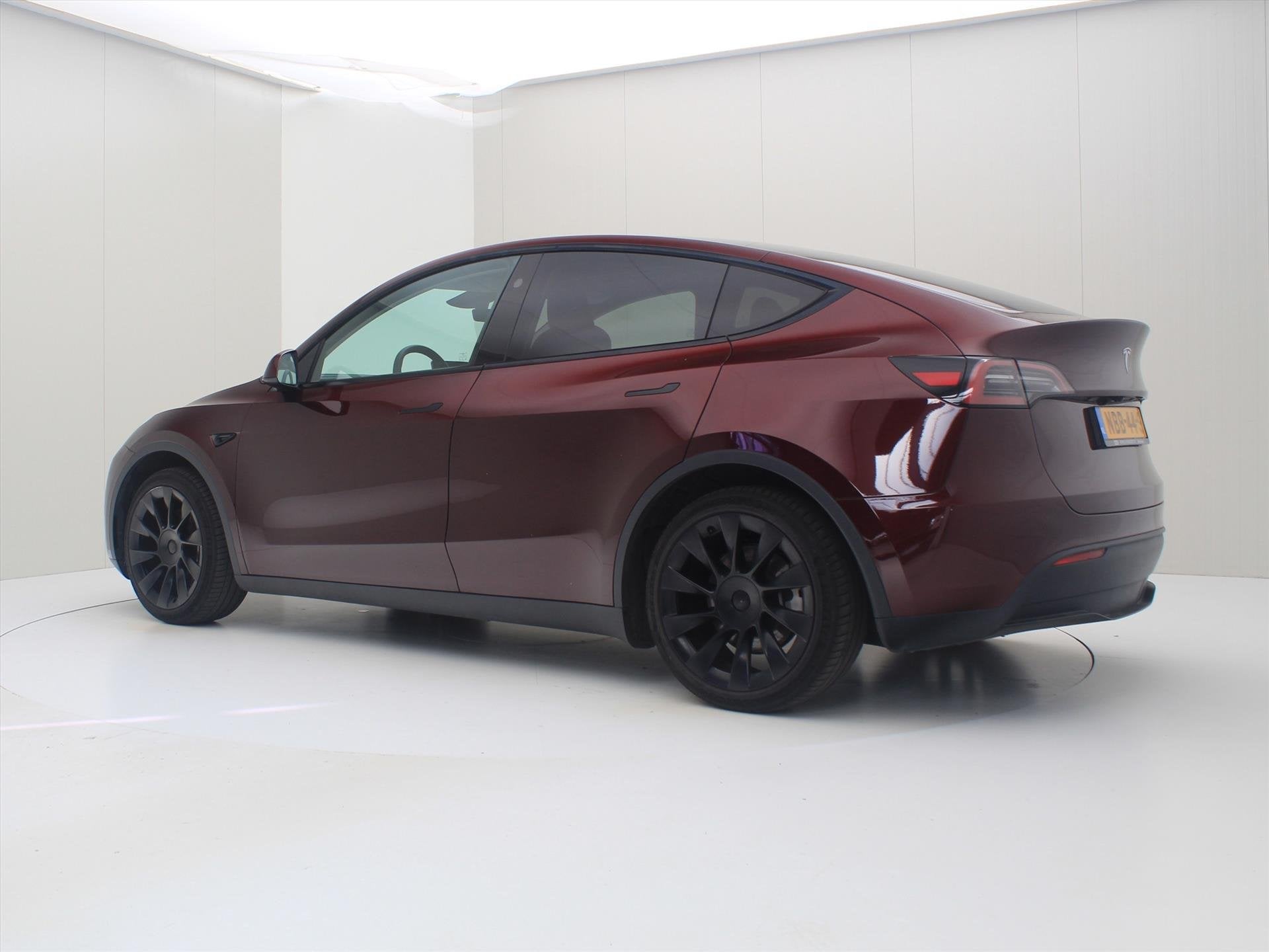 Foto 3 van Tesla Model Y Standard RWD Plus 351pk 95% SoH [ HW4+FSD SUPE