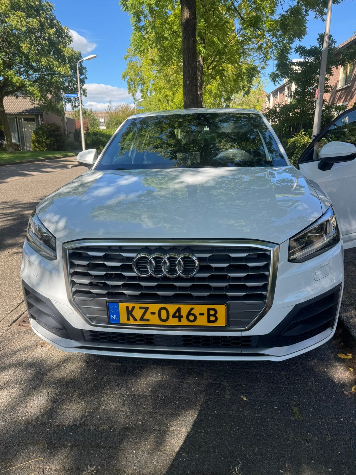 Audi Q2 1.4 Tfsi CoD 150pk 2017 Wit, Auto's, Voorwielaandrijving, 4 cilinders, Leder en Stof, Wit