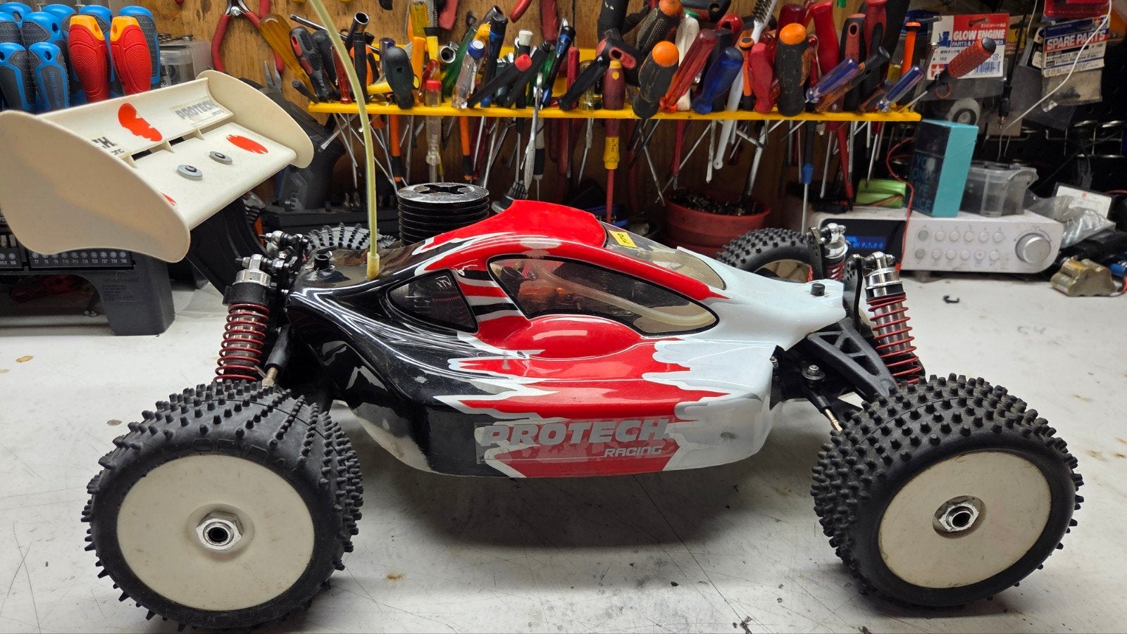 Te koop mooie protech yada, Gebruikt, Auto offroad, Ophalen of Verzenden, Schaal 1:8