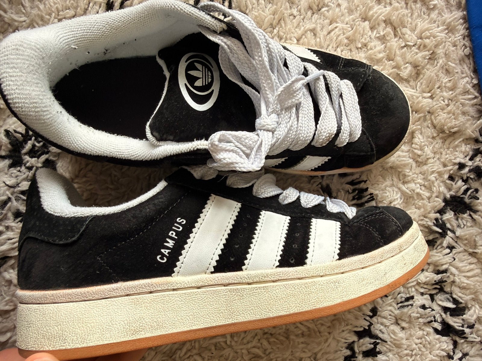 Addidas campus, Wit, Ophalen of Verzenden, Sneakers of Gympen, Gedragen