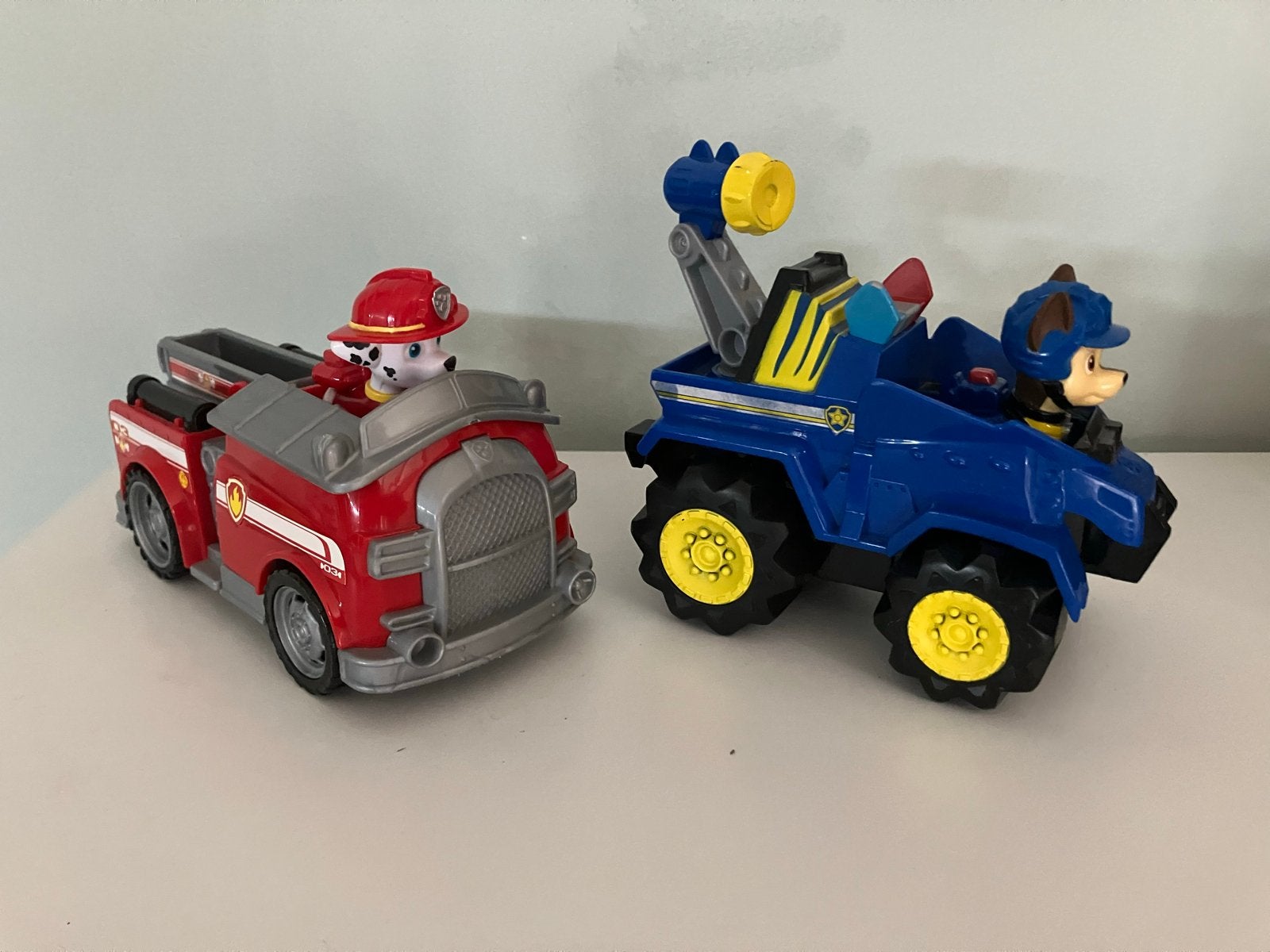 Paw Patrol Voertuigen: Marshall Brandweerwagen & Chase Polit, Kinderen en Baby's, Speelgoed | Speelgoedvoertuigen, Ophalen of Verzenden