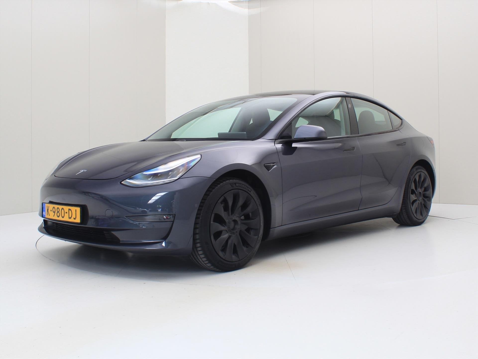 Tesla Model 3 Long-Range AWD 351pk 75 kWh 93% SoH FACELIFT [, Auto's, Automaat, Dealer onderhouden, Gebruikt, Zwart