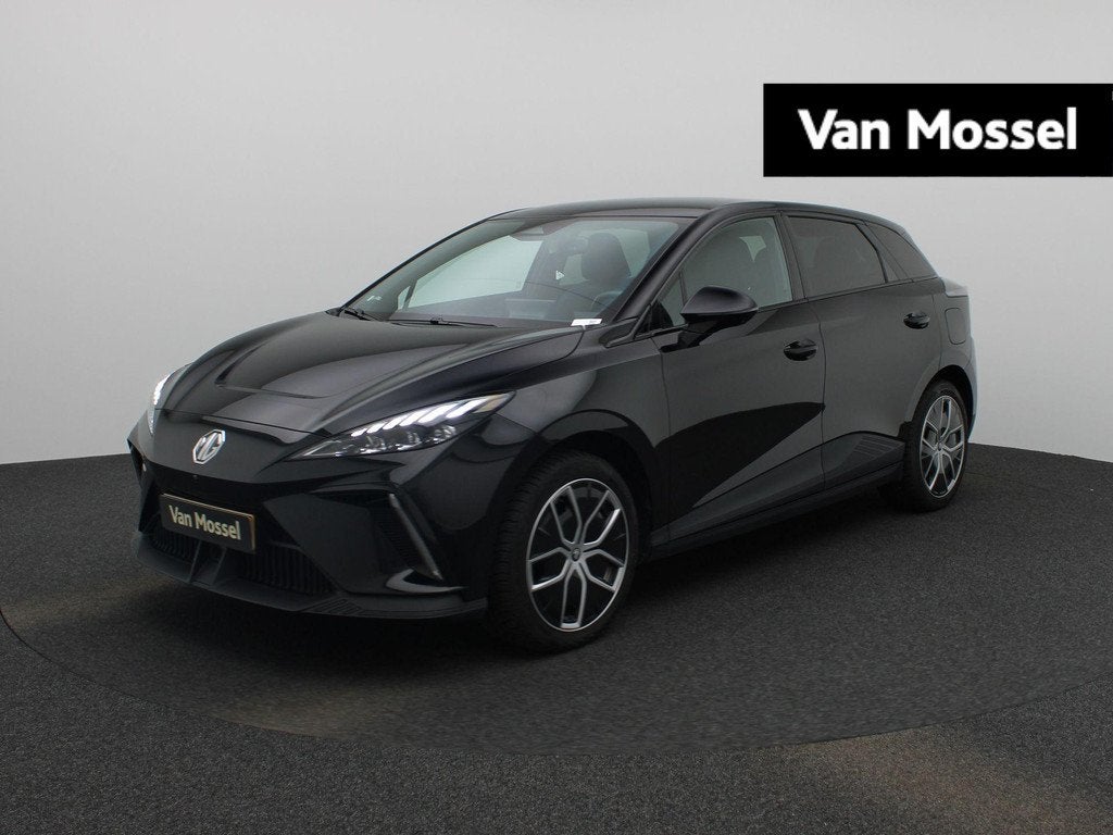 MG 4 Long Range Luxury 64 kWh | Navi | Led Koplampen | 360 C, Auto's, MG, Automaat, 12 maanden, Gebruikt, 1675 kg