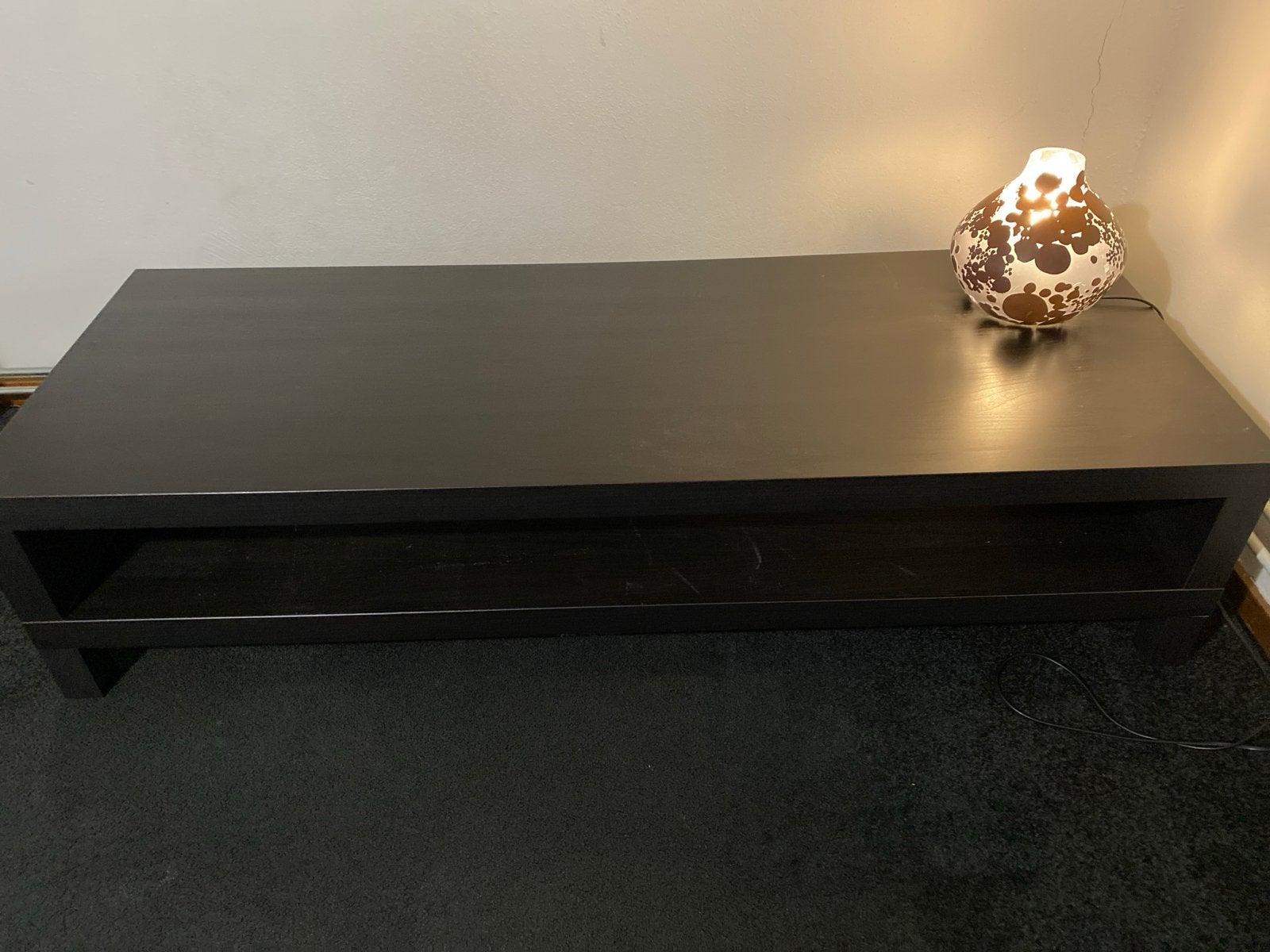 Zwarte lage kast / TV-meubel, Huis en Inrichting, Ophalen, Gebruikt, 100 tot 150 cm, Minder dan 100 cm