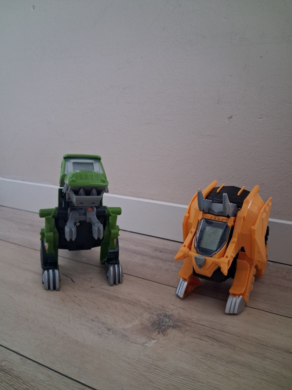 Jaxx en Roxx transformerende dinosaurus voertuigen van vtech, Ophalen of Verzenden, Zo goed als nieuw