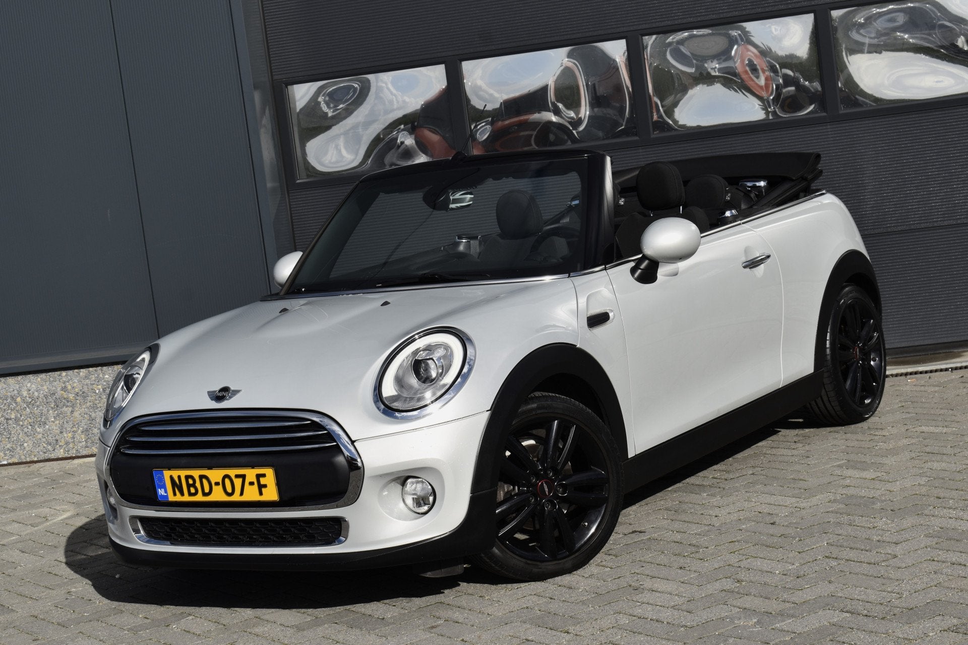 MINI Cabrio 1.2 Cabrio Carplay - Cruise - Led - Clima, Voorwielaandrijving, Gebruikt, Euro 6, Xenon verlichting