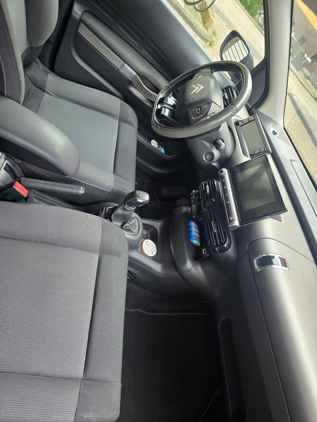 Citroën C4 Cactus 1.2 VTI 82 2016 Zwart, Auto's, Voorwielaandrijving, Stof, 1199 cc, Zwart