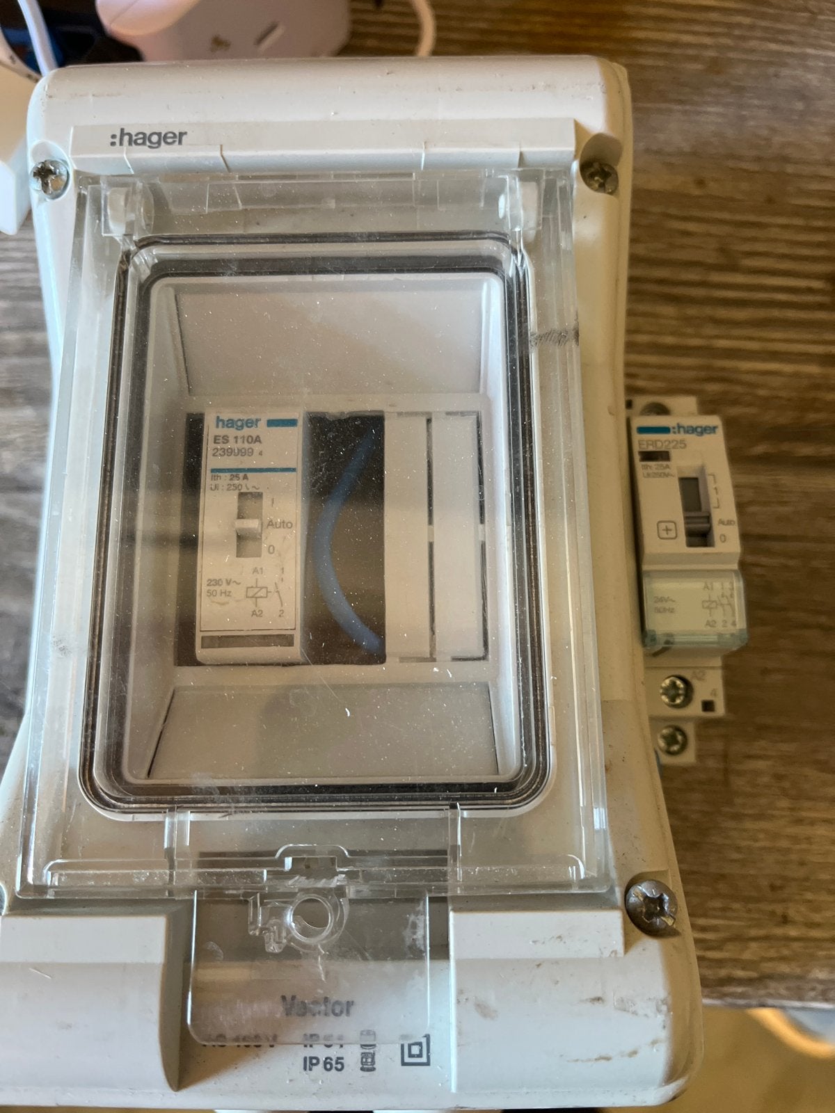 Hager Relais ES 110A 239099 en ERD225, Ophalen, Gebruikt, Schakelaar