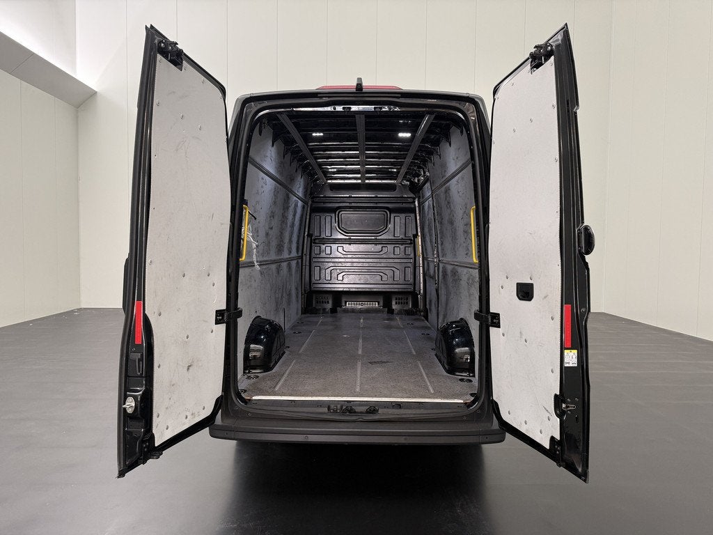 Volkswagen Crafter 2.0TDi Automaat L4H3 Highline | Multimedi, Auto's, Bestelauto's, Gebruikt, 4 cilinders, Volkswagen, 3000 kg
